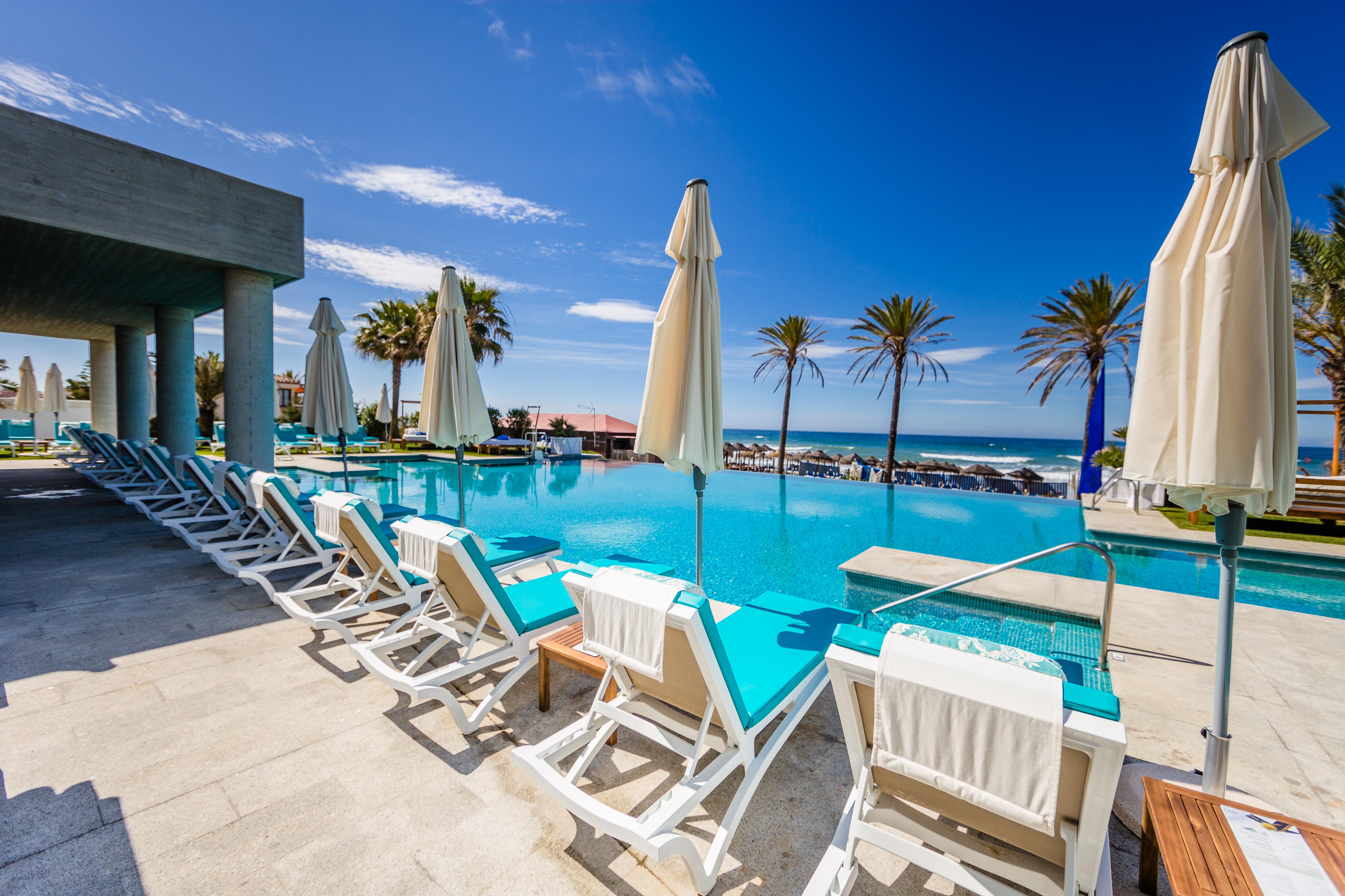 Vincci Seleccion Estrella Del Mar Hotel Marbella Luaran gambar The swimming pool at the hotel