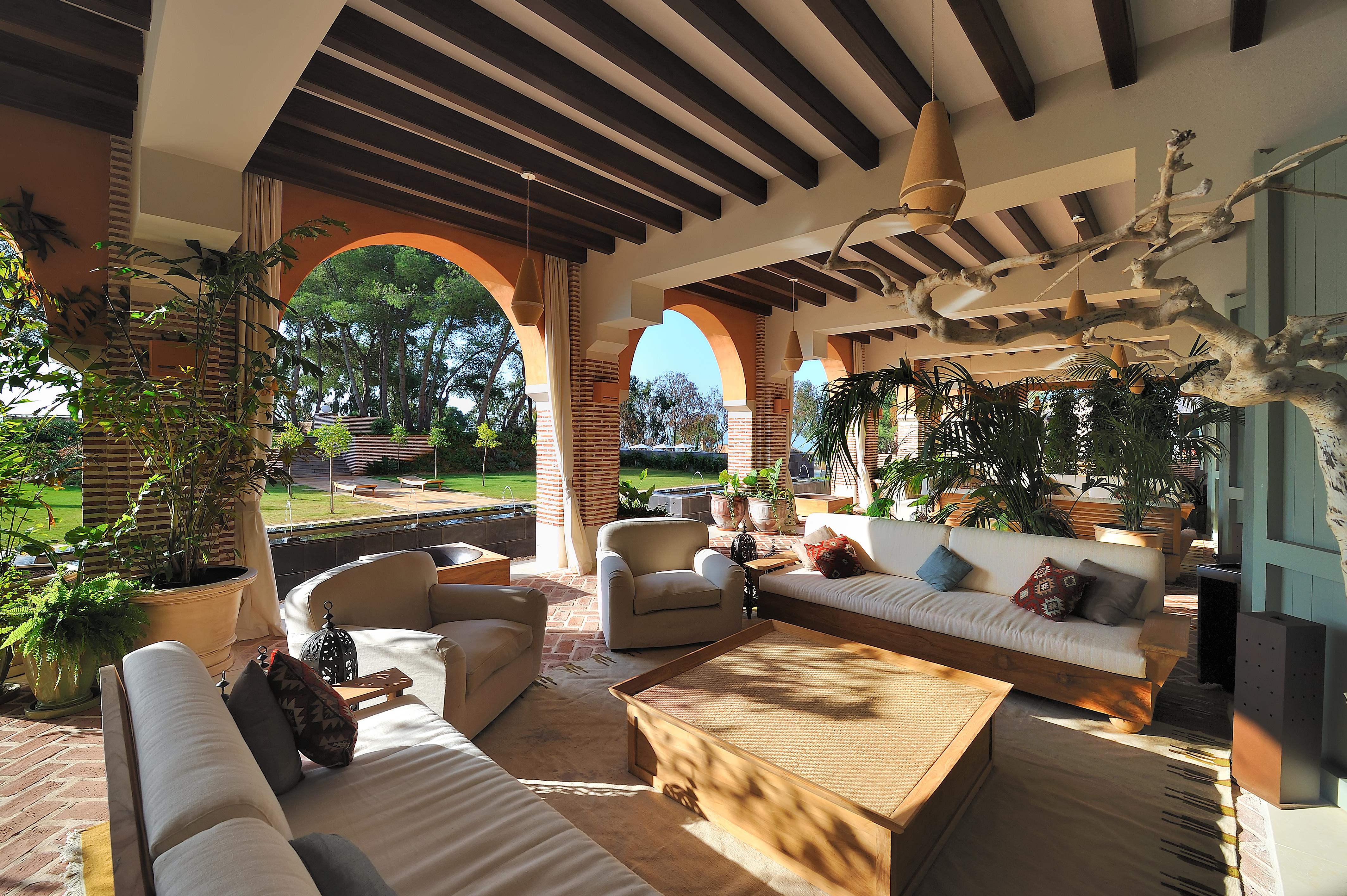 Vincci Seleccion Estrella Del Mar Hotel Marbella Dalaman gambar The interior of the clubhouse at the Arizona Country Club