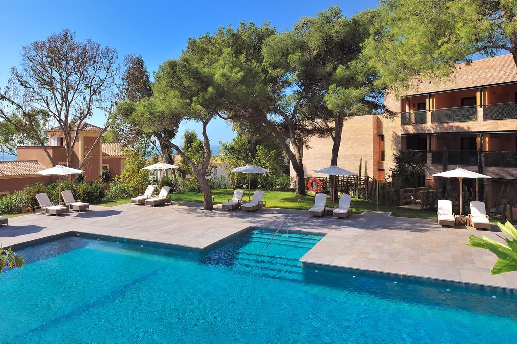 Vincci Seleccion Estrella Del Mar Hotel Marbella Luaran gambar The swimming pool at the hotel